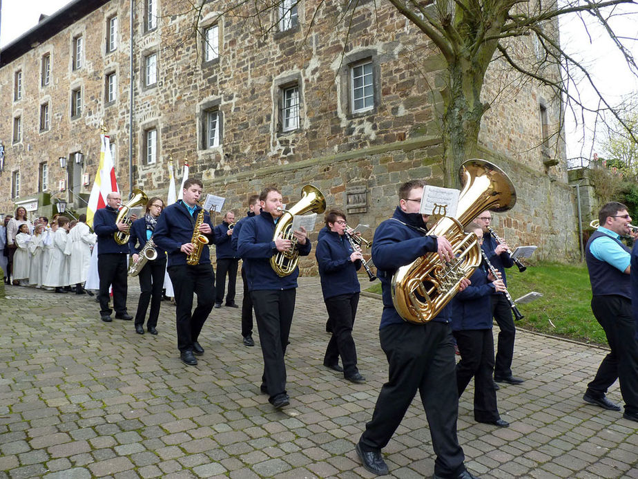 1. Heilige Kommunion in St. Crescentius (Foto: Karl-Franz Thiede)